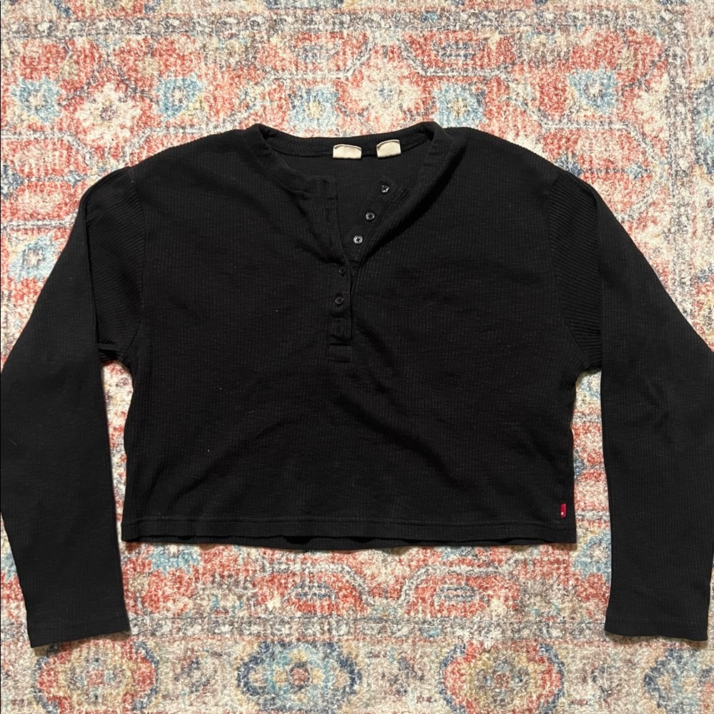 Levi’s button long sleeve tee